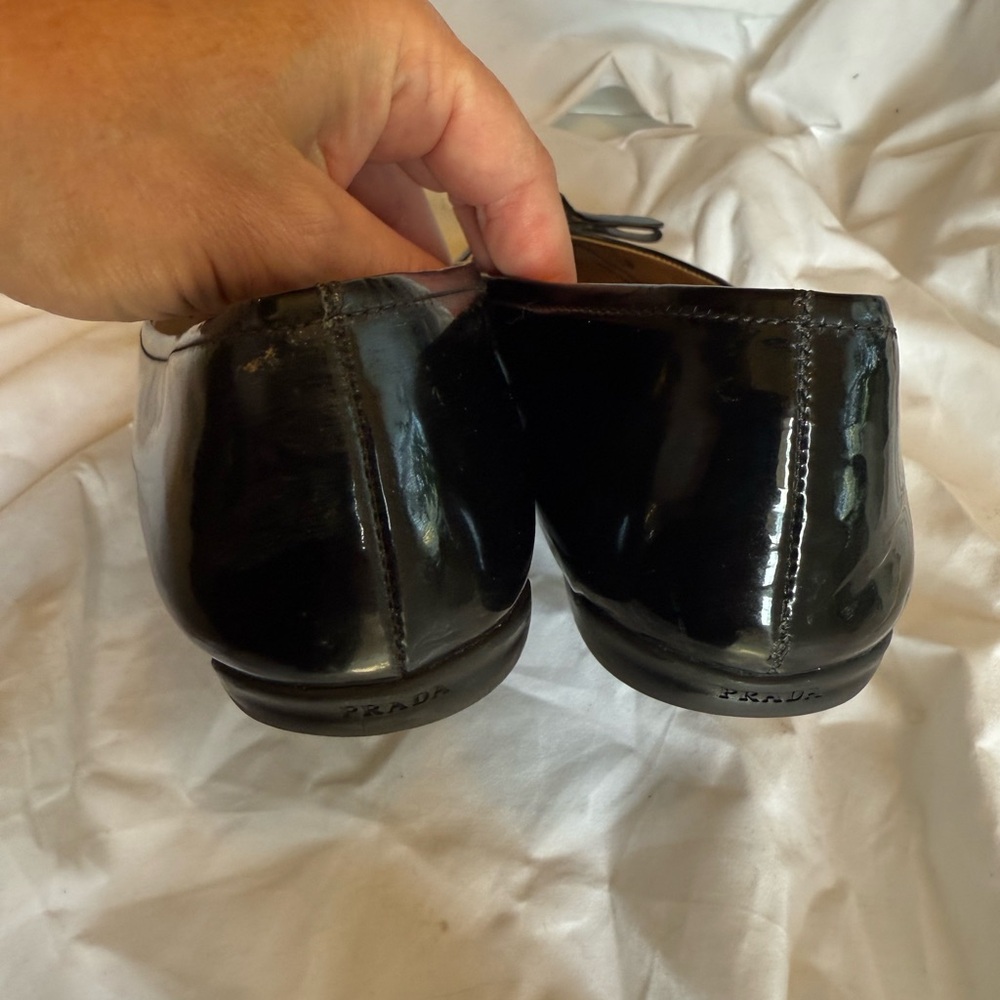 Prada Glossy Black patent leather Women's pointy toe ballet flats Loafers - Picture 8 of 14